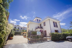 Отель Villa Margherita  Чефалу